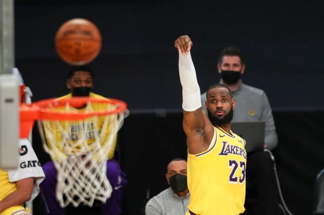 开云-詹眉伤情、引援补强 湖人退无可退开启关键冲刺期